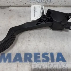 Sensor gaspedaalpositie PEUGEOT 5008 (0U_, 0E_) Actieprijs