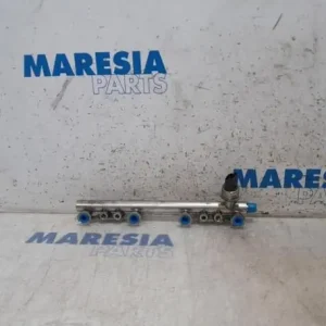 Laatste Versie Verstuiverhouder RENAULT MEGANE III Grandtour (KZ0/1)