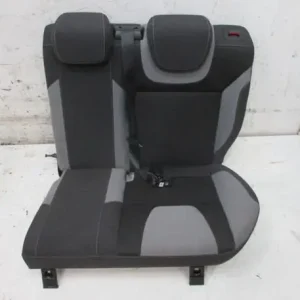 Must-Have Achterbank FORD Focus III (--)