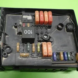 Beperkt Aanbod Zekeringkast VW Touran (1T1, 1T2), VW Golf V (1K1), VW Golf VI (5K1)