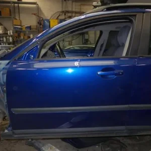 Beperkt Aanbod Deur VOLVO V50 (545)