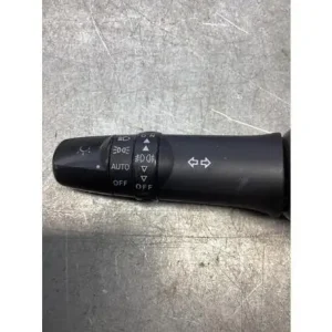 Knipperlampschakelaar MITSUBISHI MIRAGE / SPACE STAR Hatchback (A0_A) Weekendaanbieding