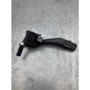 Koop Vandaag Schakelaar voor Ruitenwisser VW GOLF V (1K1), VW TOURAN (1T1, 1T2), VW TOURAN VAN (1T1, 1T2), SEAT LEON (1P1)